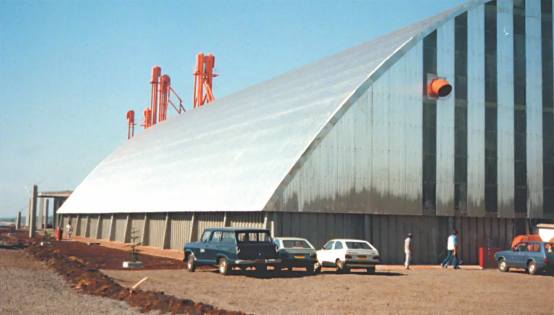 Início da atuação em obras industriais.Cooperativa Agrícola de Cotia.